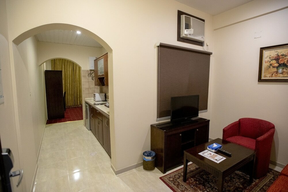 Фото Al Raha Hotel Suites