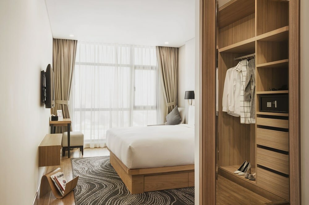 Фото Oakwood Residence Saigon