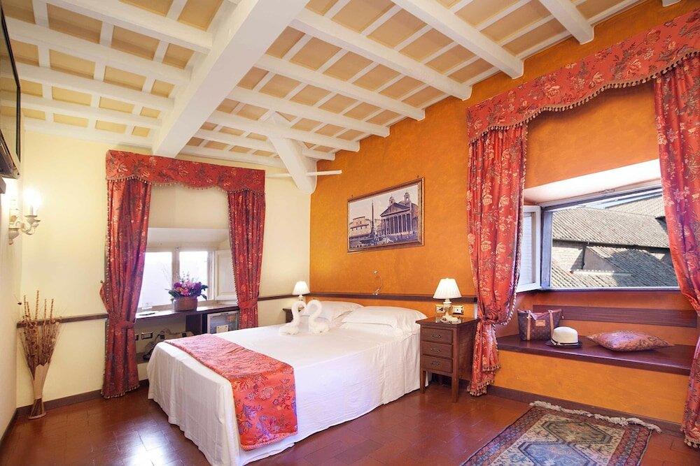 Фото Pantheon Inn