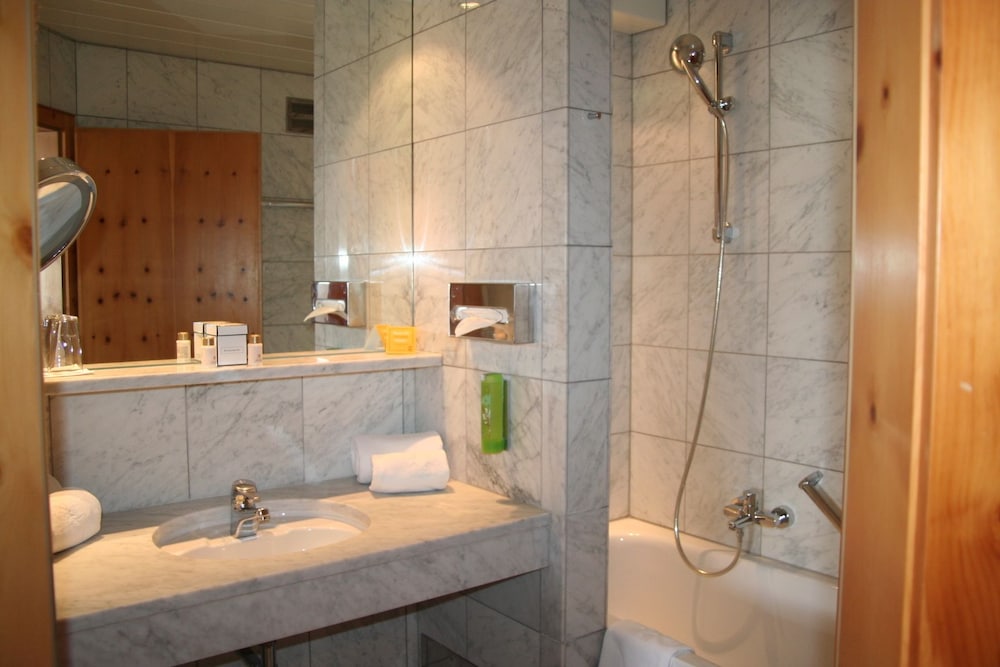 Фото Jufa Alpenhotel Saalbach