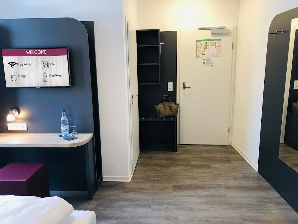 Фото Airport Hotel Dürscheidt