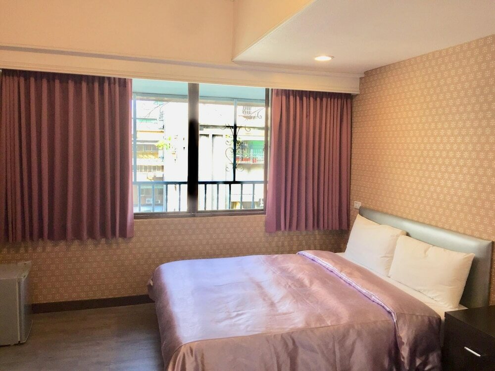 Фото One Plus One Hotel