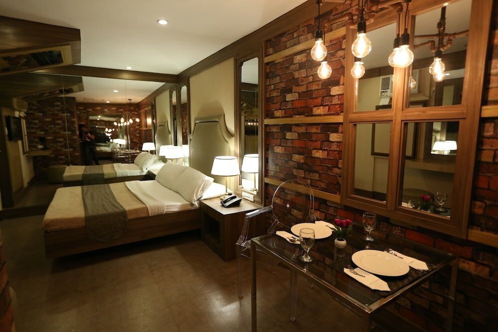 Фото Victoria Court North Edsa