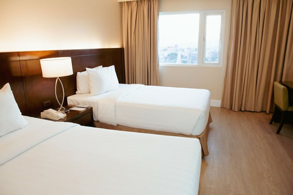 Фото Harolds Evotel Cebu