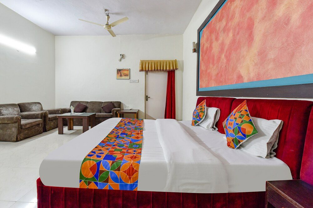 Фото Fabhotel Prime Surpin Palace