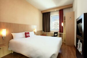 Гостиница Ibis Geneve Petit Lancy