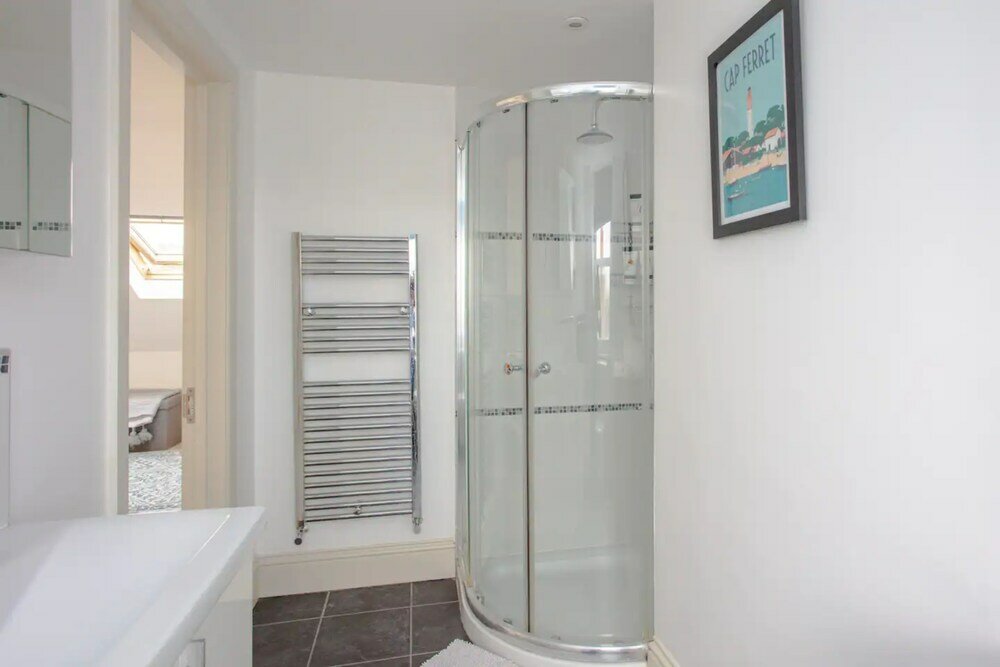 Фото Bright2 Bedroom Apartment With Roof Terrace in Wimbledon