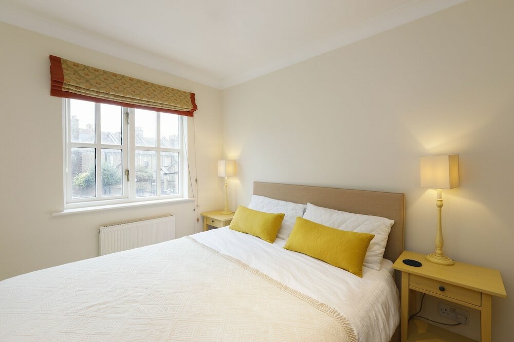 Фото Altido Calm 2br Apt w Parking & Patio, near London Eye