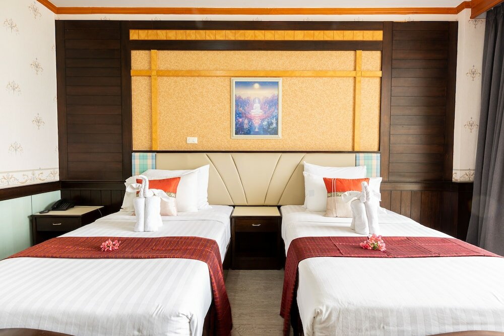 Фото Surin Majestic Hotel