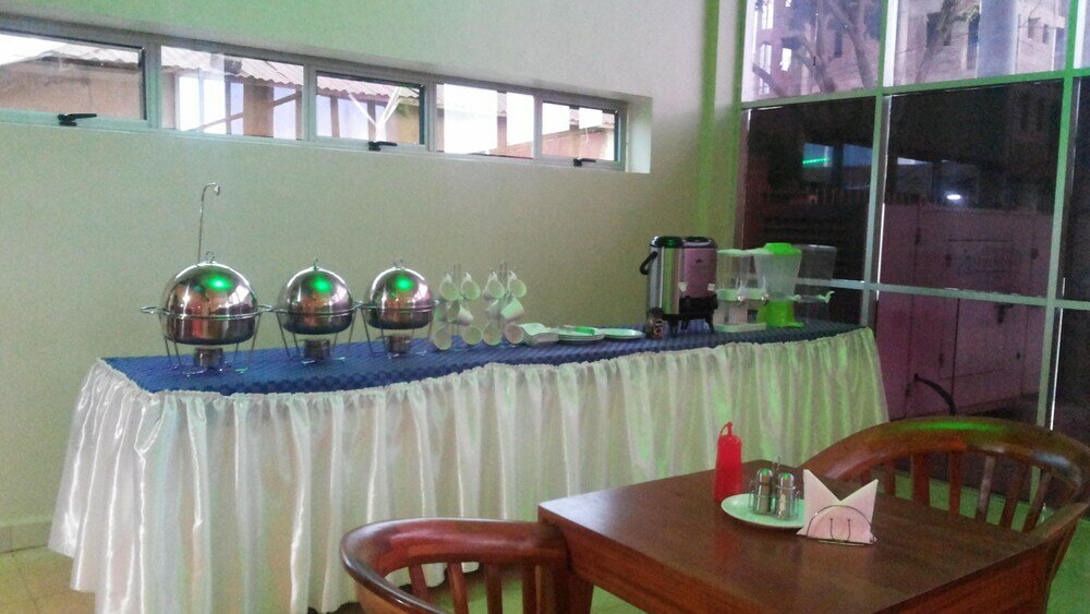 Фото Continental Hotel Gulu