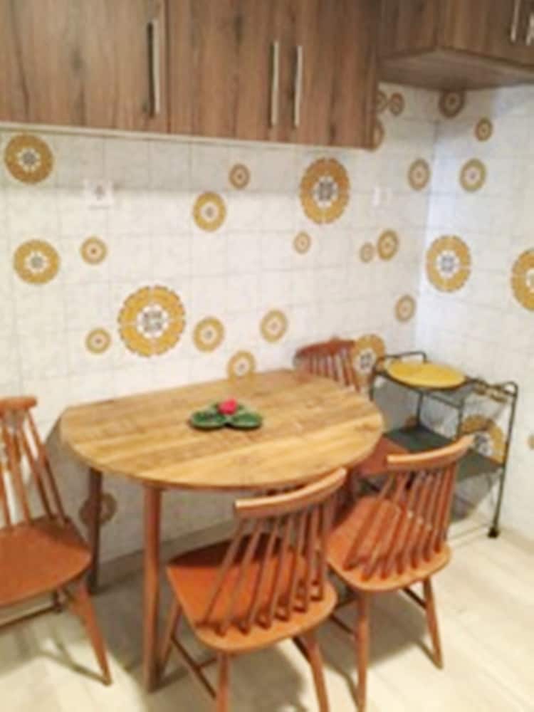 Фото A Stroll to the Acropolis Athenian Homes