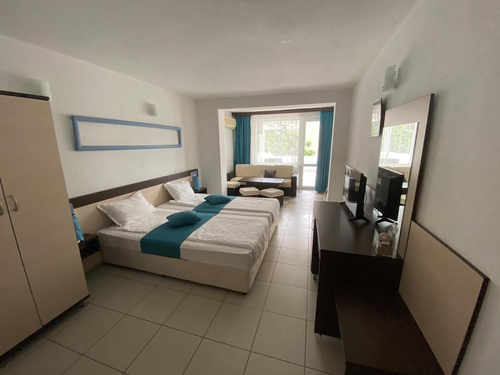 Фото Отель Lilia 2