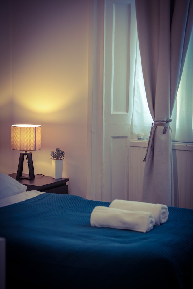 Фото Warren st Apt