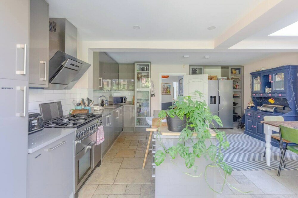 Фото Beautiful & Modern 3bd House- Kennington!