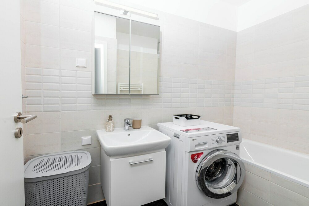 Фото Dagály Apartments by UrbanRent