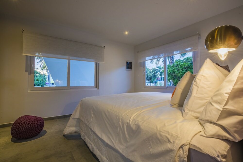 Фото Boca Catalina Modern Villa