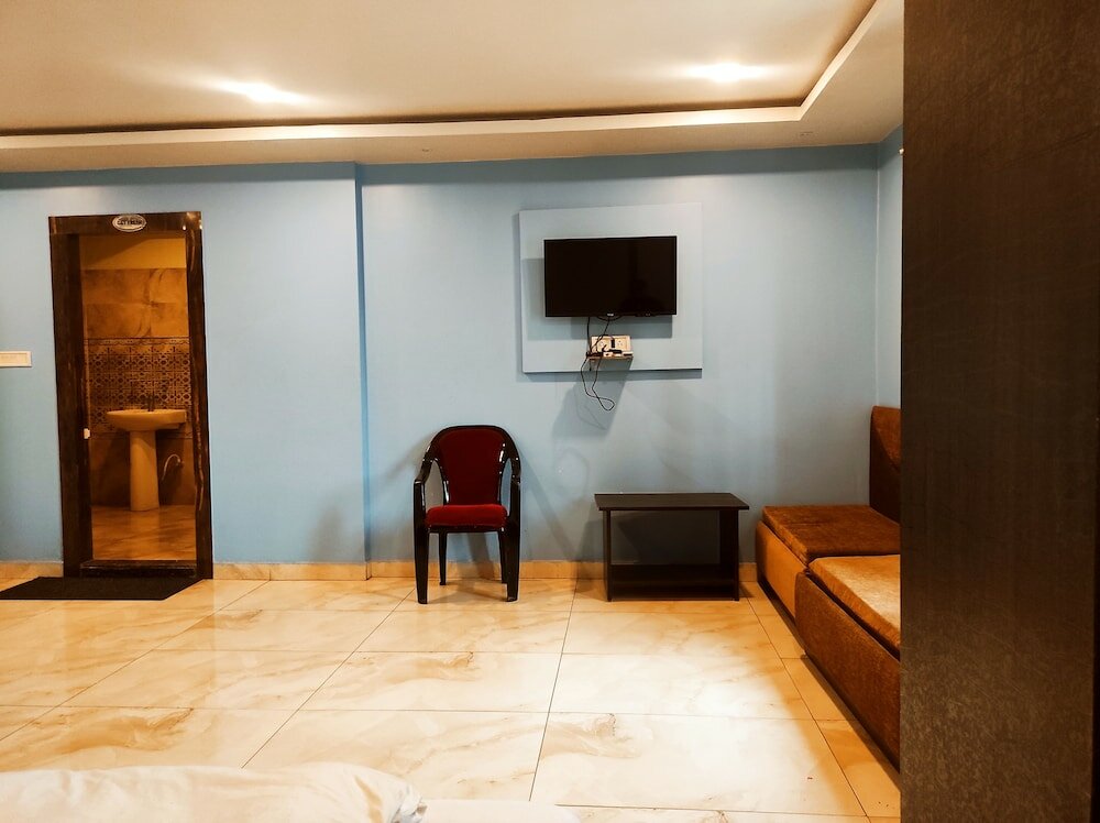 Фото Hotel Bhagwani Palace