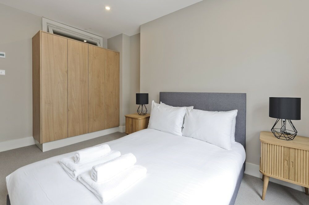 Фото Immaculate new Apartment in Chelsea by Underthedoormat