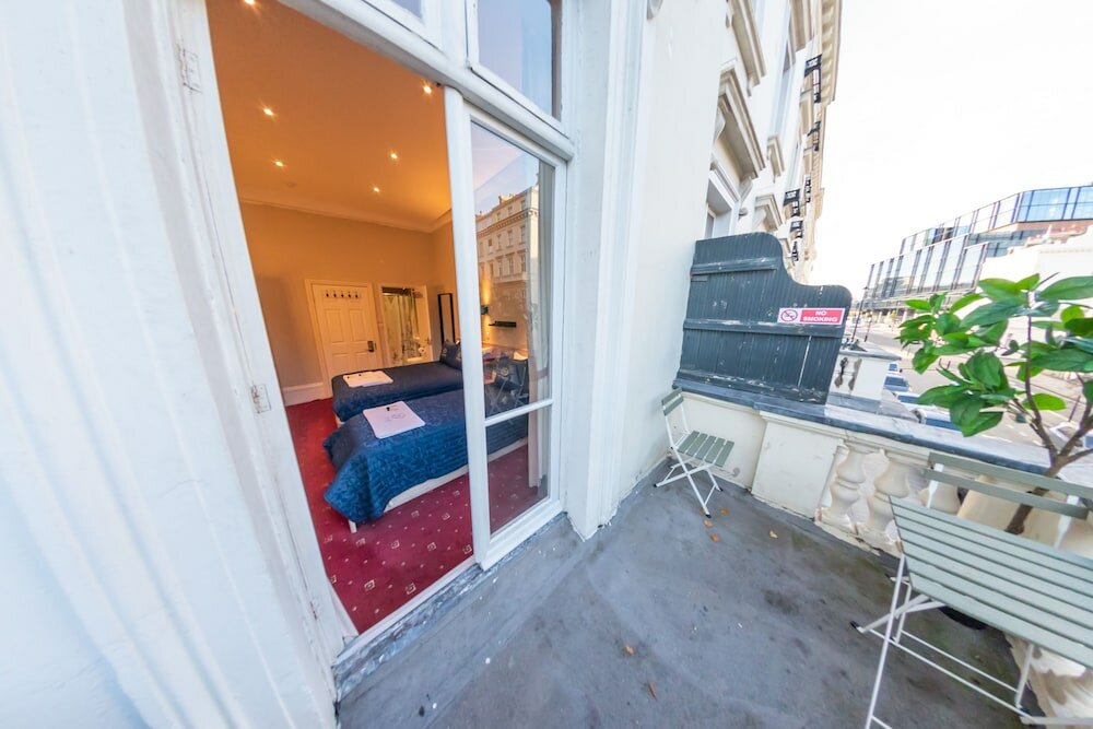 Фото Jubilee Hotel Victoria