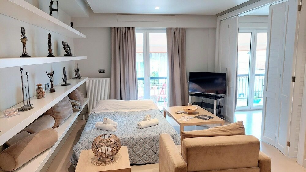 Фото Luxurious minimal apartment in Acropolis