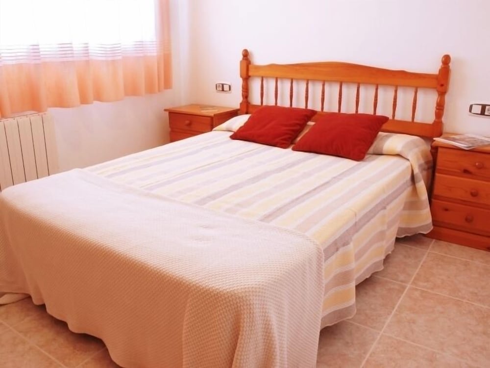 Фото Apartamentos Almazor-6