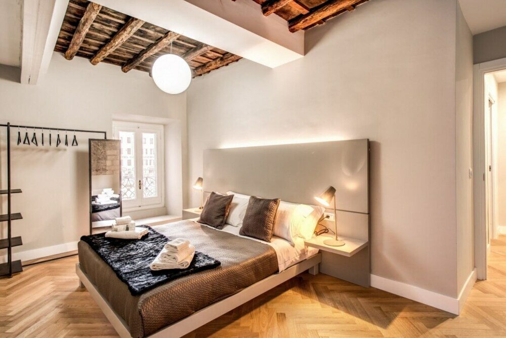 Фото Trevi Fountain Superior 3 bdr apartment