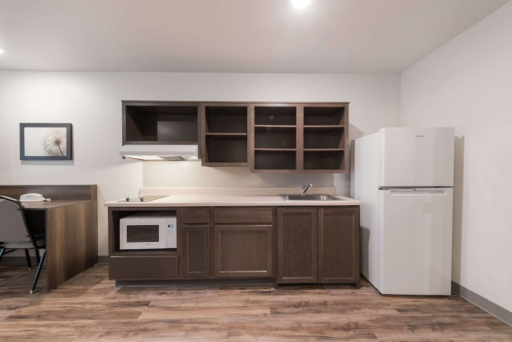 Фото Woodspring Suites Philadelphia Northeast