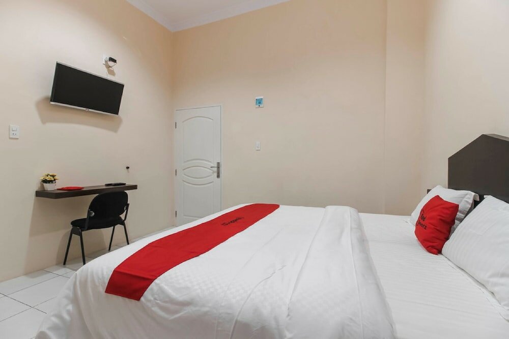 Фото RedDoorz near Grand Palladium