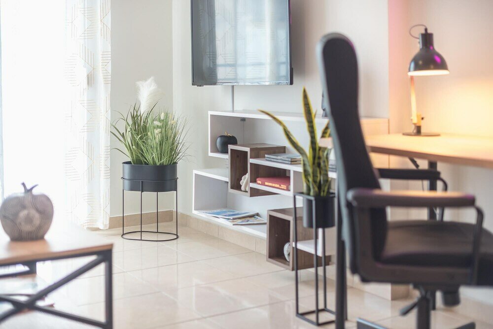 Фото Elegant Home With Balcony by Cloudkeys