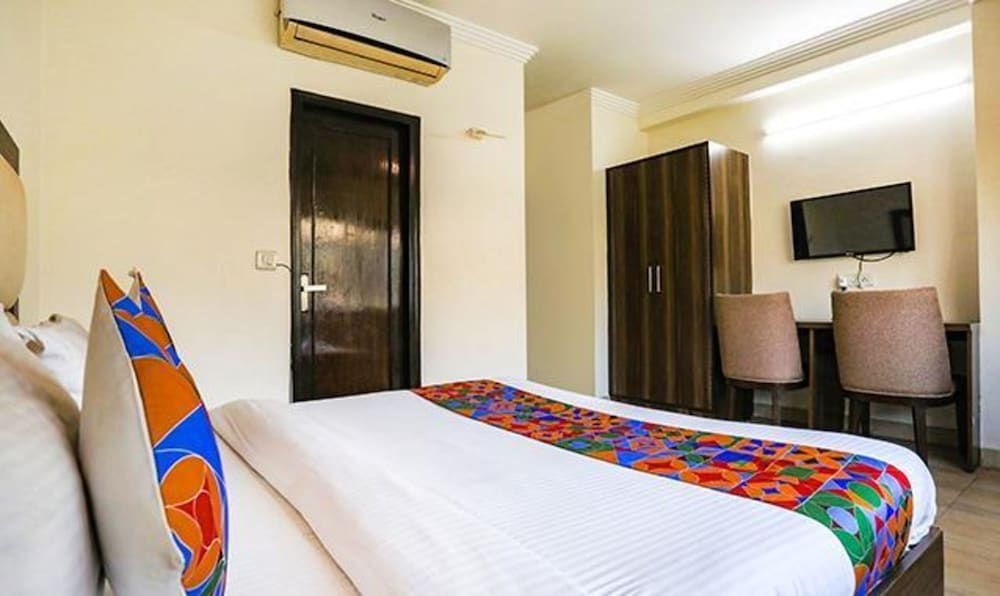 Фото Fabhotel The Grand Bella
