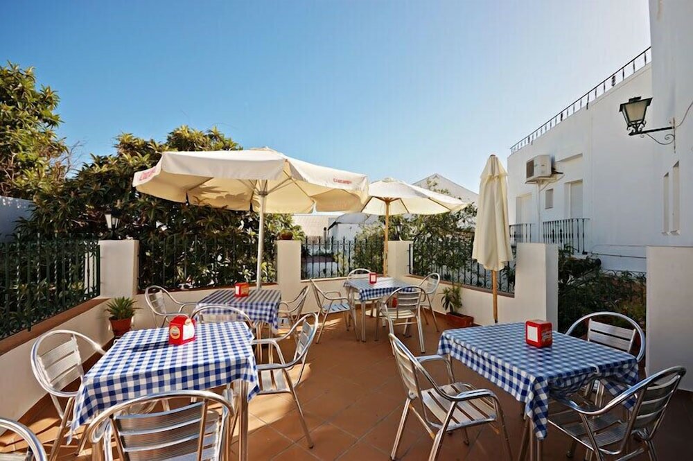 Фото Hostal La Posada de Conil