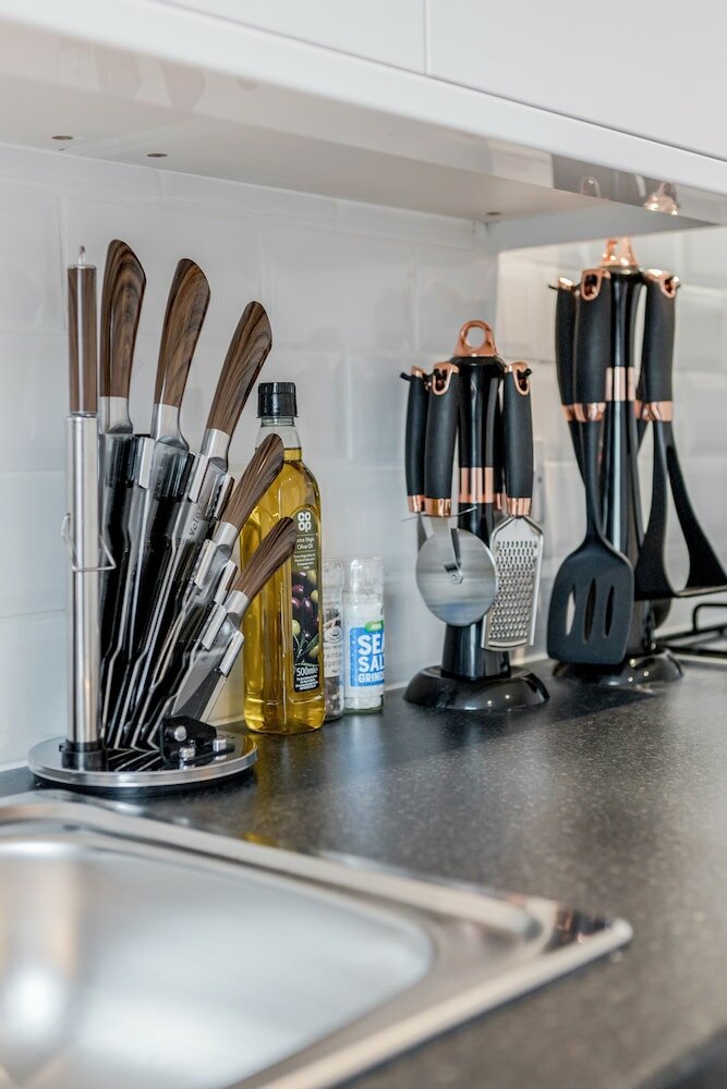 Фото Stunning 2 Bedroom Duplex Apt in Center of Camden