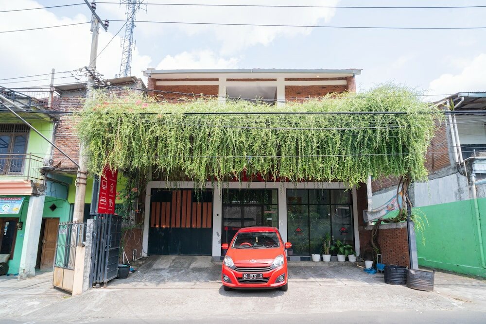 Фото RedDoorz Syariah @ Selomangleng Kediri