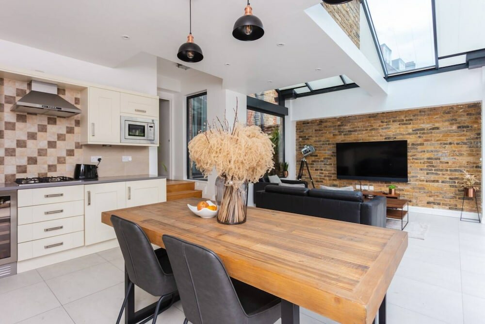 Фото Luxury 3 Bedroom Apartment With Large Garden & gym