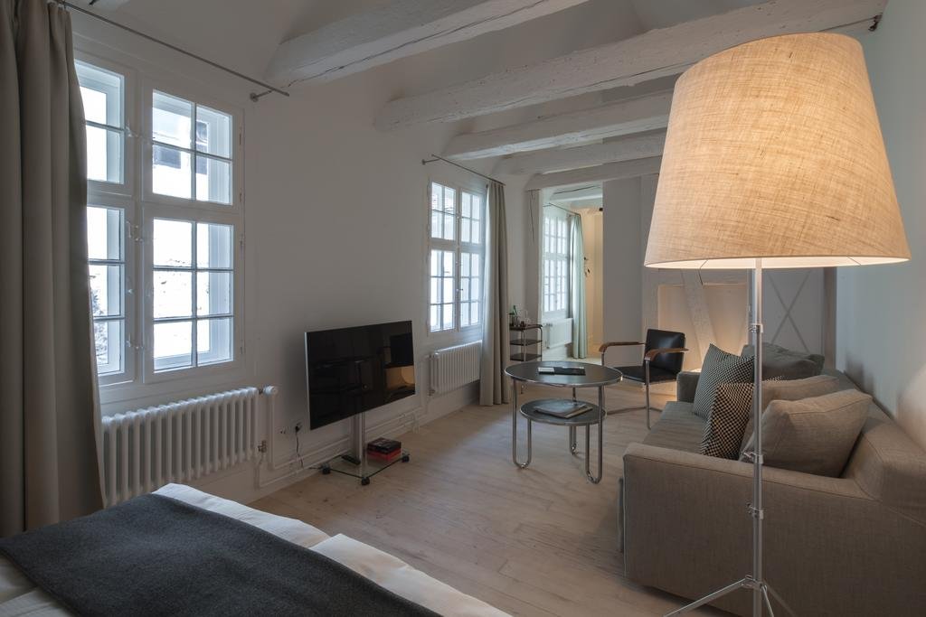 Фото Baseltor Hotel & Restaurant