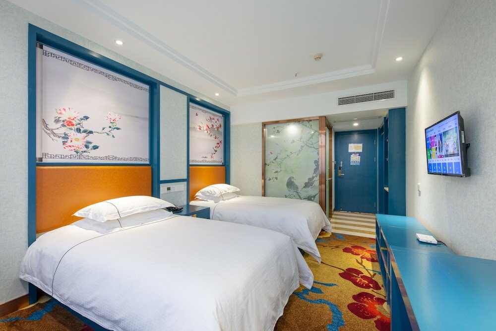 Фото YiWU Best Hotel
