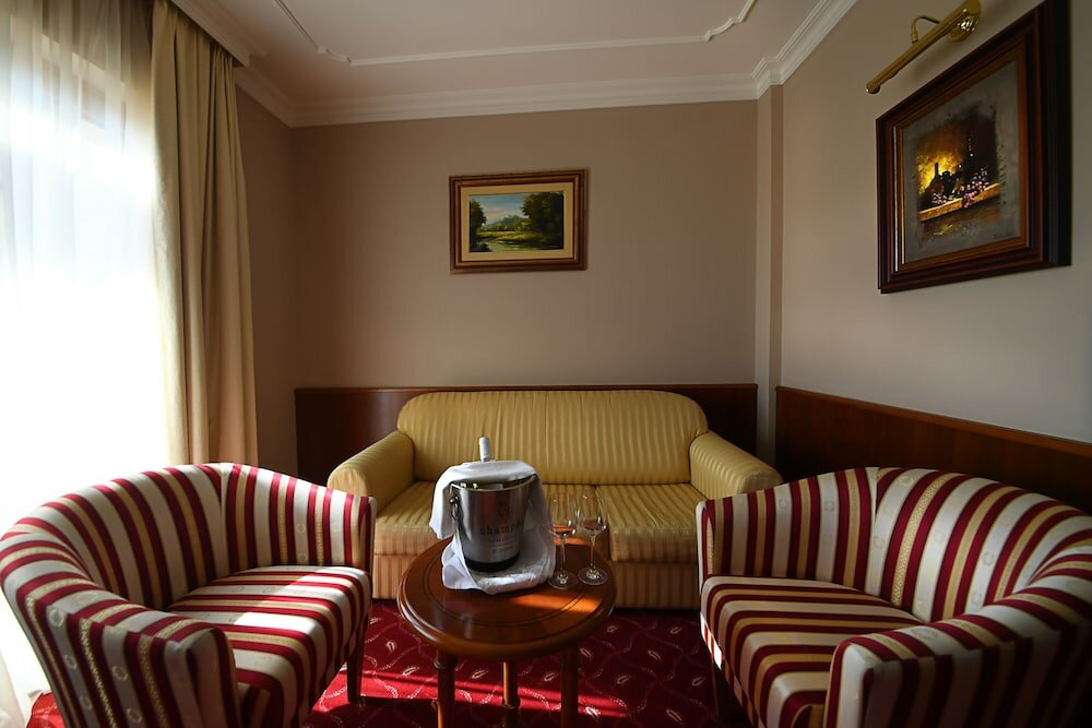 Фото Hotel Kovilovo