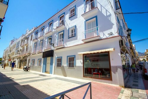 Внешний вид отеля Hostal Boutique Plaza Cantarero в Нерхе, фото 1