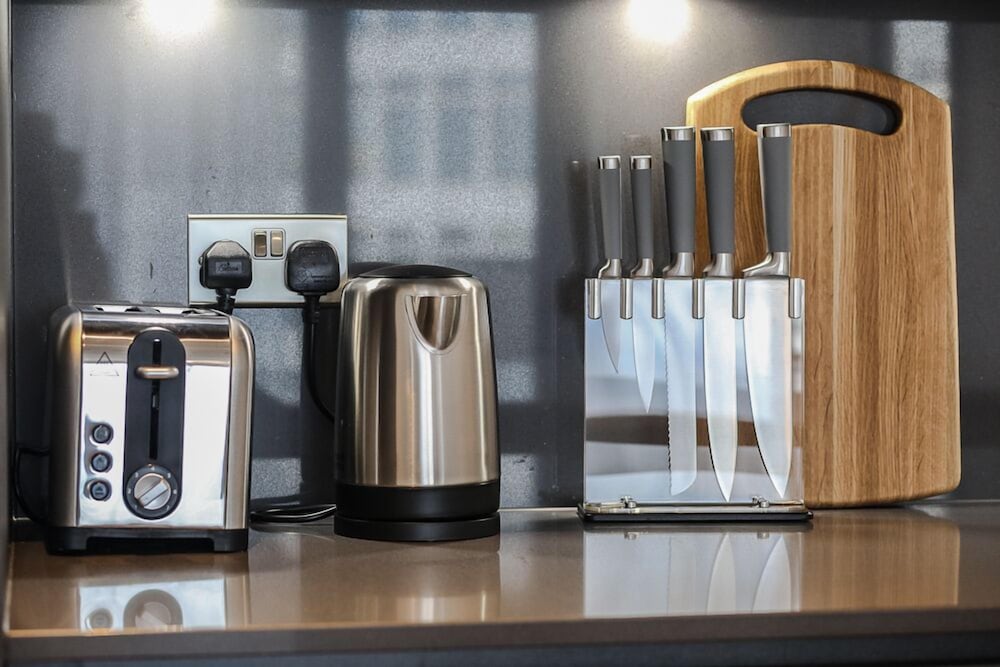 Фото King John Court Apartments