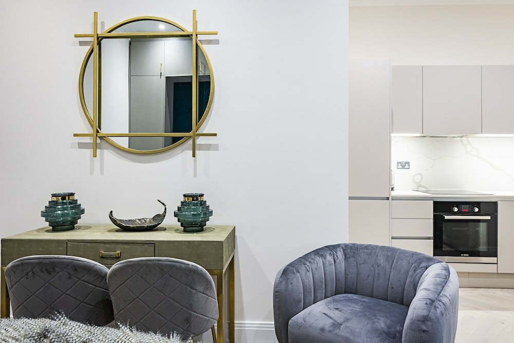 Фото Billionaire Suites Kensington