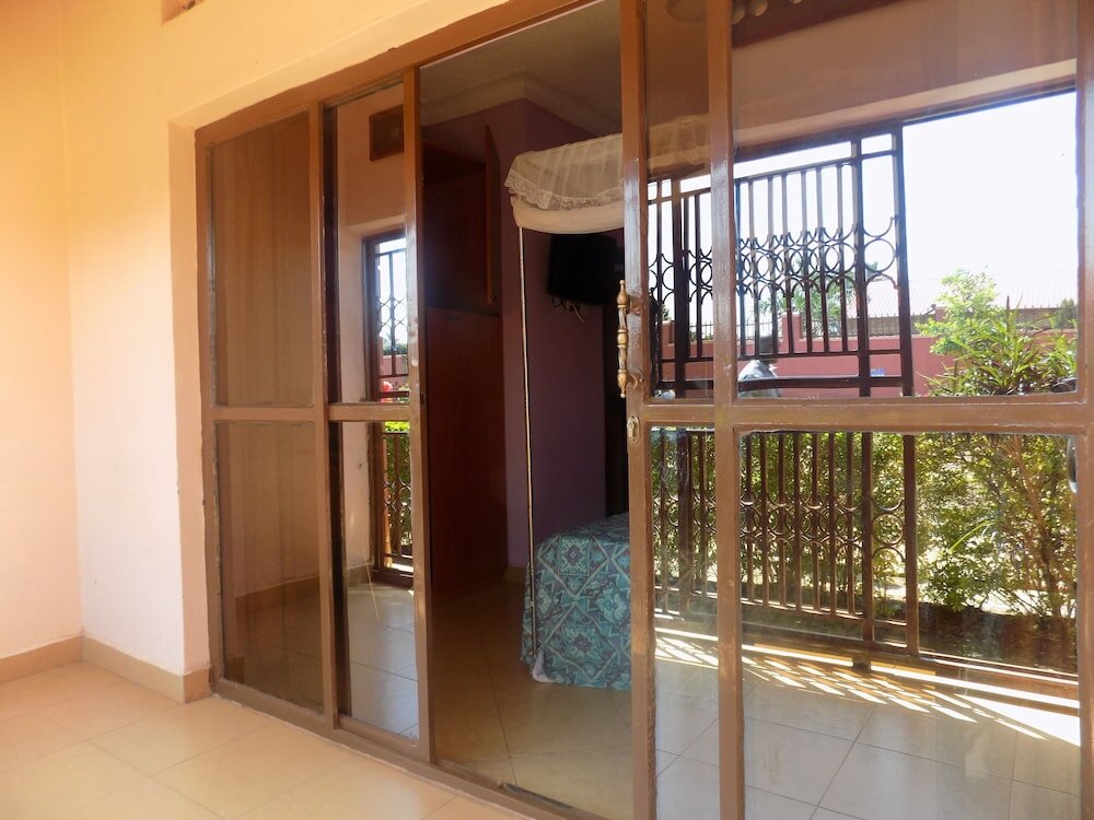 Фото Elgon Heights Motel
