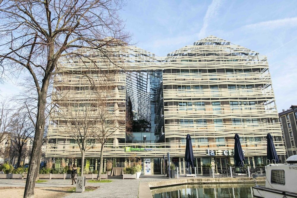 Фото Holiday Inn Express Paris - Canal de la Villette