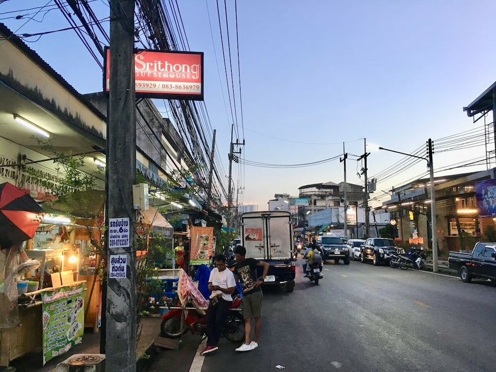 Фото Srithong Guesthouse