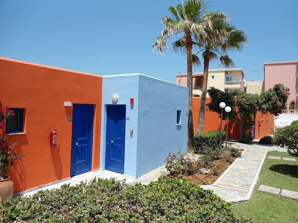 Фото Marina Sands Art Hotel