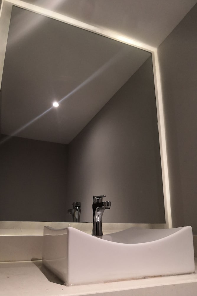 Фото Capital O 202