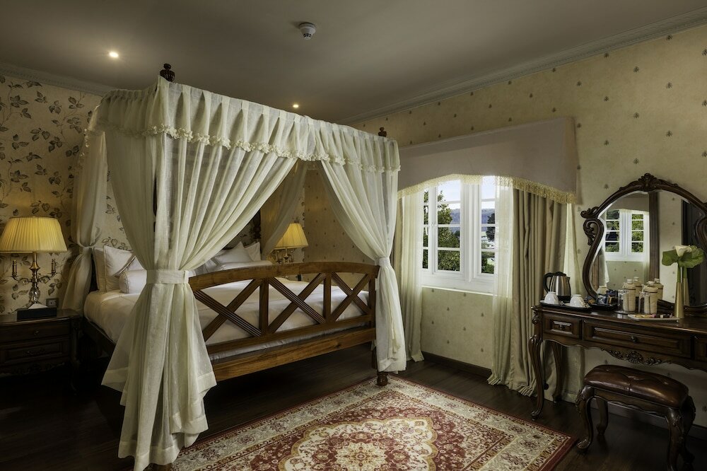 Фото The Westbury Palace