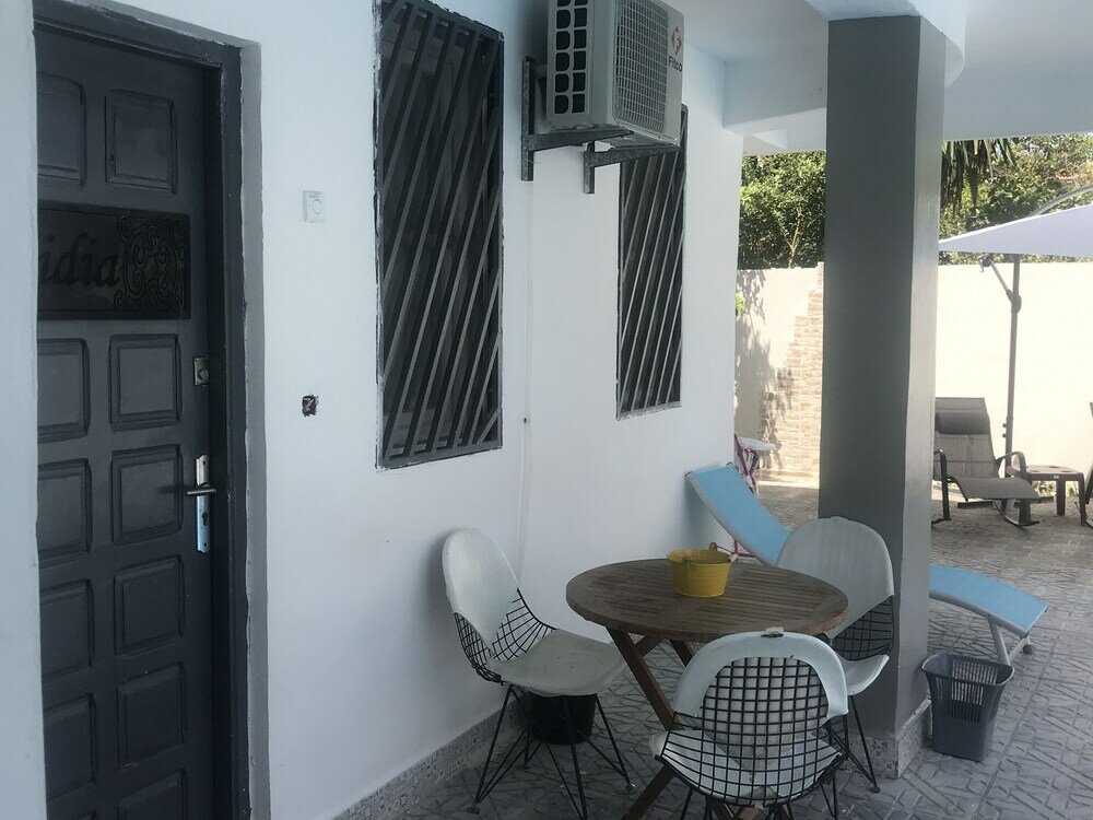 Фото Too Many Suites