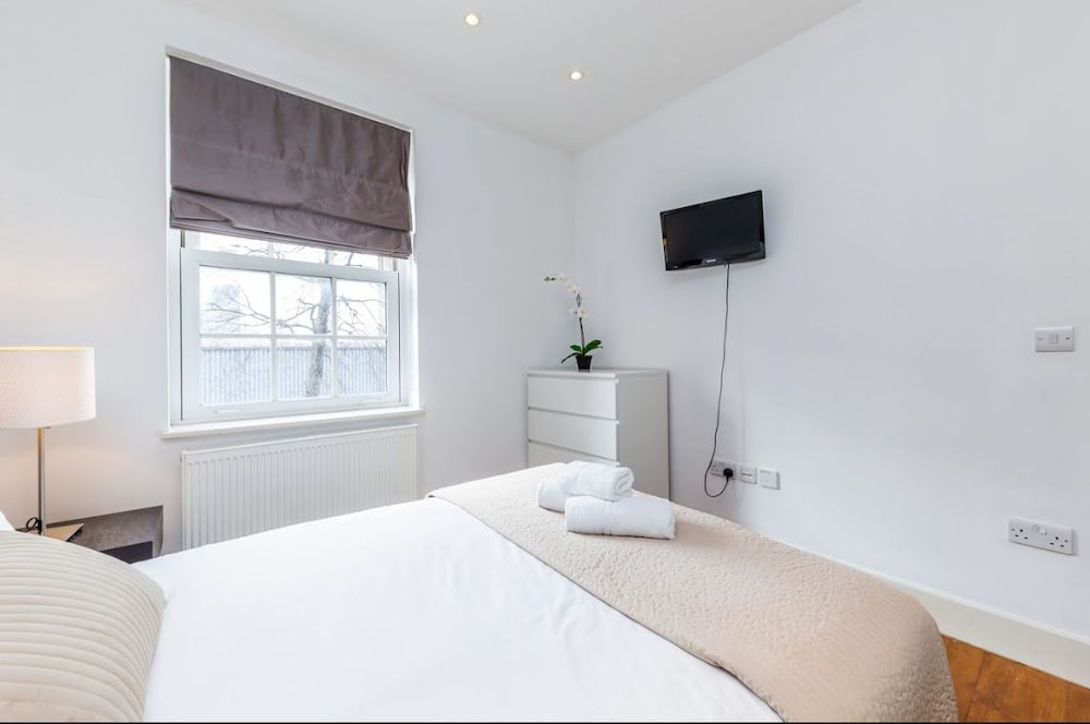 Фото Executive Apartments in Central London with WiFi
