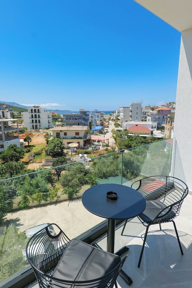 Фото Duka's Hotel