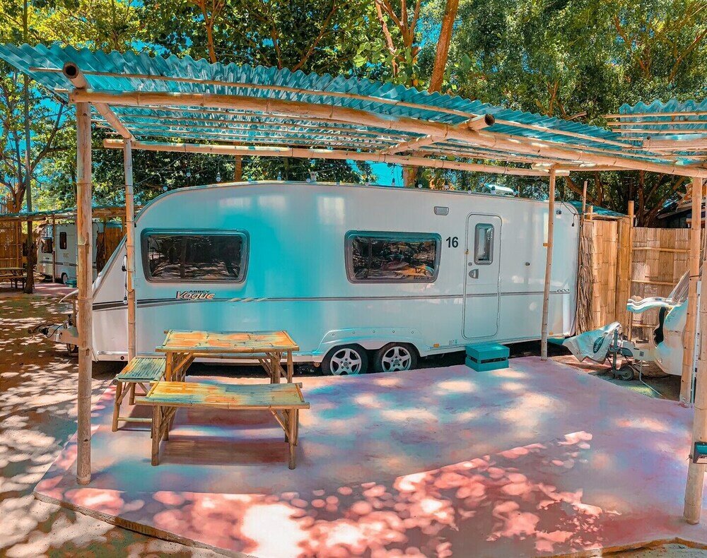 Фото Beach House Camp